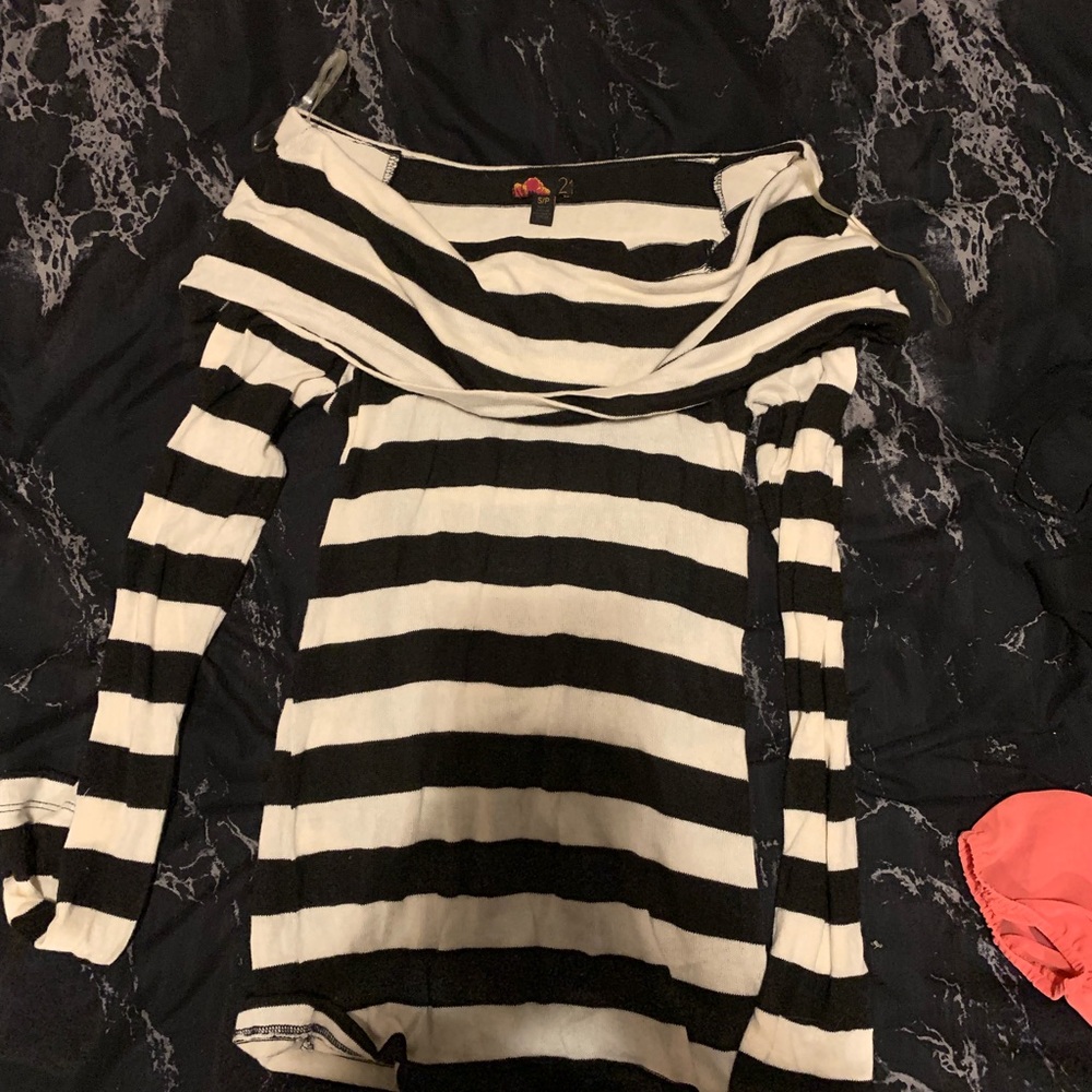 Black/White Stripe Cowl neck tunic